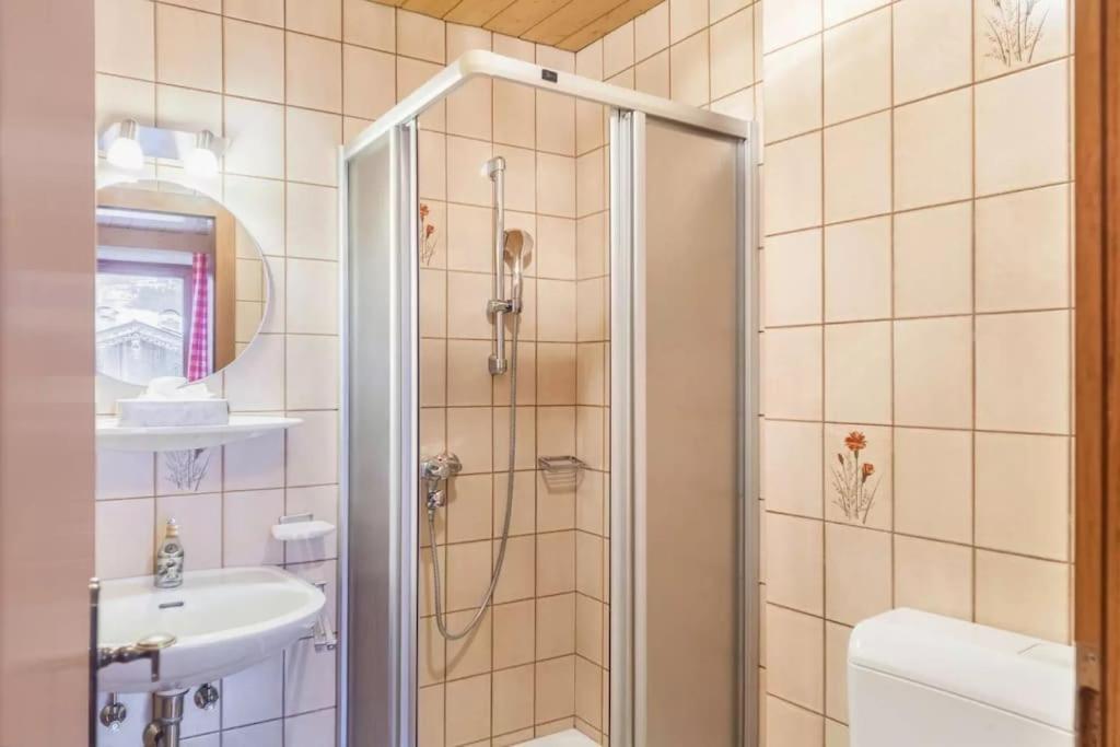 Ferienwohnung Gamsbock Panorama View Balkon, Gartensauna, Garten, Grillplatz ชตุมม์ ภายนอก รูปภาพ
