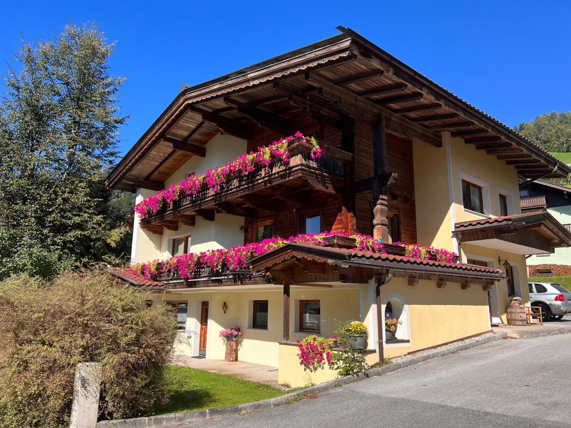 Ferienwohnung Gamsbock Panorama View Balkon, Gartensauna, Garten, Grillplatz ชตุมม์ ภายนอก รูปภาพ